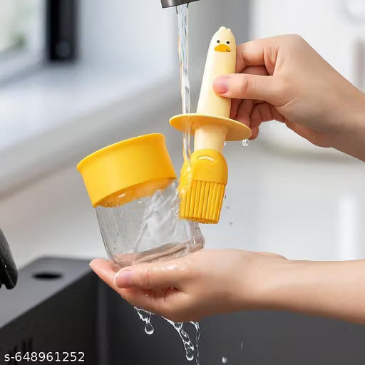 Oil Dispenser for Kitchen, 2 IN 1 Oil Dispenser Bottle with Silicone Basting Brush for Cooking Vinegar Sauce BBQ Grill Frying Baking,Air Fryer (pack of 1)
