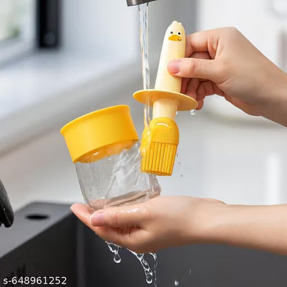 Oil Dispenser for Kitchen, 2 IN 1 Oil Dispenser Bottle with Silicone Basting Brush for Cooking Vinegar Sauce BBQ Grill Frying Baking,Air Fryer (pack of 1)