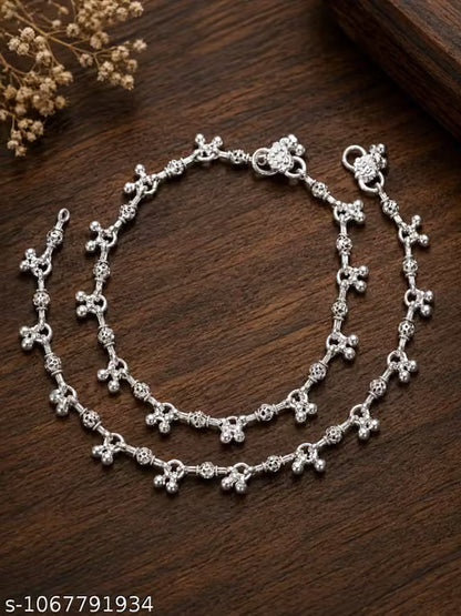 Elegant Silver-Plated Ghungroo Anklet Pair (Payal) with Intricate Detailing – Traditional Oxidized Feet Jewellery